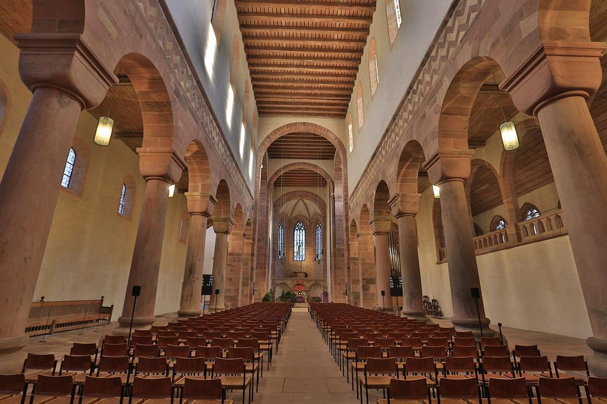 Blick in das Langhaus der Kirche von Kloster Alpirsbach