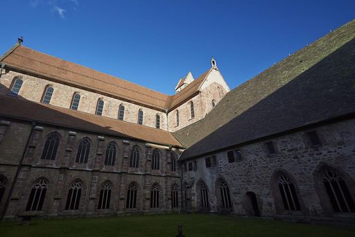 Außenaufnahme von Kloster Alpirsbach